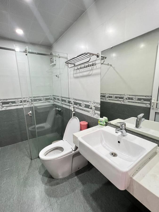 Toan Phuong Hostel Ха Лонг Екстериор снимка