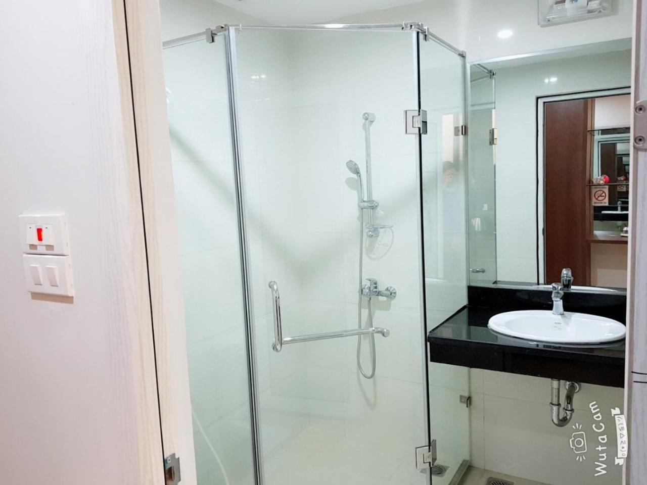 Toan Phuong Hostel Ха Лонг Екстериор снимка