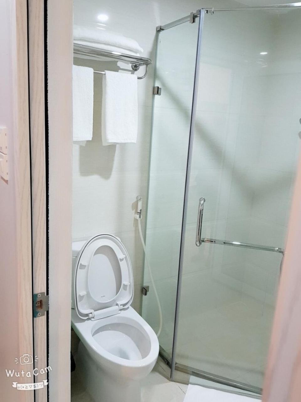 Toan Phuong Hostel Ха Лонг Екстериор снимка