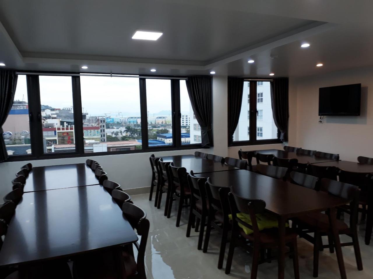 Toan Phuong Hostel Ха Лонг Екстериор снимка